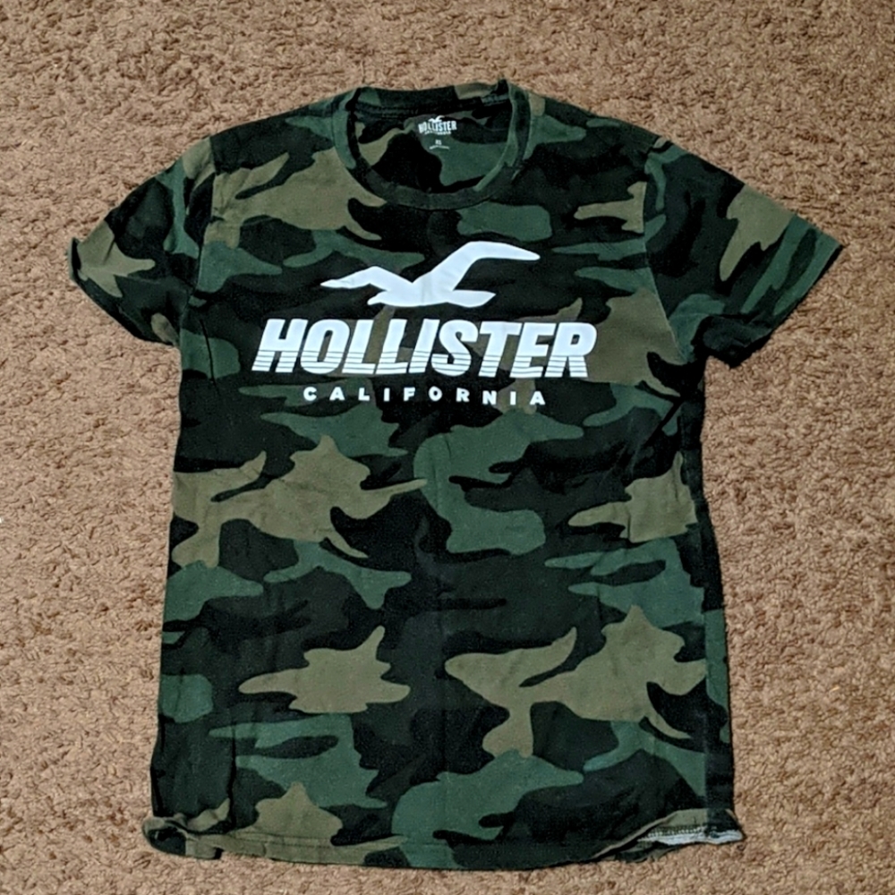 Hollister t-shirt